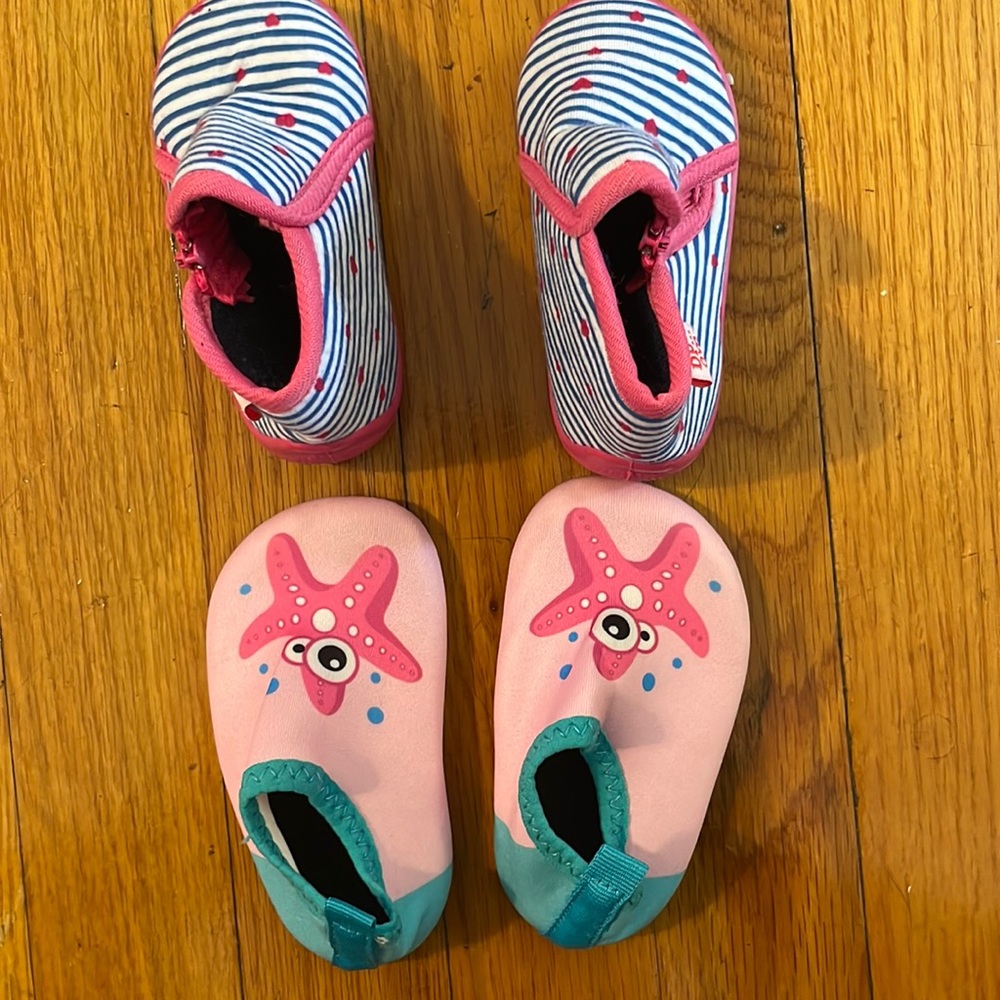 Bundle of 2 Baby Girl shoes.